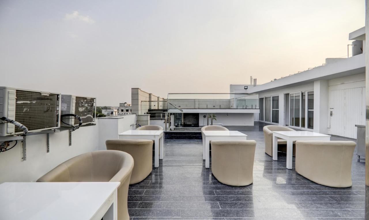 Treebo Trend Grande Azure - A Boutique Hotel Sitapura Jaipur Exterior foto